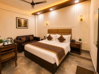 Hotel Kasa Stays Near DTU Rohini - 9