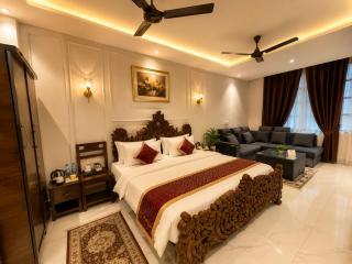 Hotel Kasa Stays Near DTU Rohini - 0