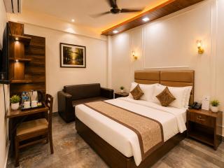 Hotel Kasa Stays Near DTU Rohini - 1