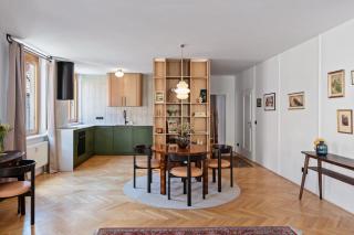 Elegant Lesser Town Apartment with Balcony & Free Parking by EasyBNB Premium - 6
