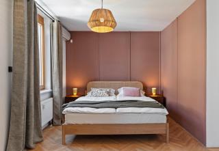 Elegant Lesser Town Apartment with Balcony & Free Parking by EasyBNB Premium - 4