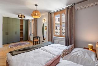 Elegant Lesser Town Apartment with Balcony & Free Parking by EasyBNB Premium - 3