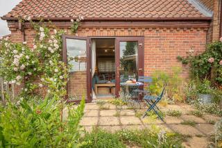 The Annexe at Keats Farmhouse, Bury St Edmunds - 1