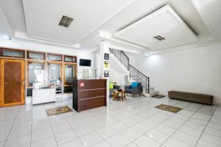 RedDoorz Plus near Universitas Maranatha Bandung 2 - 5