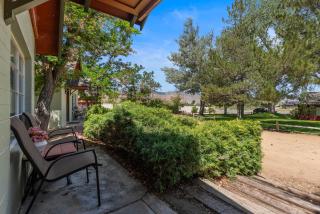 Comfortable, Quiet 395 Cabin 3 w/ Mountain View Near Topaz Lake - 5