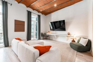 Elegant and Spacious Apartment Steps from Plaza Catalunya - Barcelona - 8