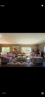 Charming 4-Bedroom House with Pool in Makhanda - 7