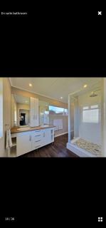 Charming 4-Bedroom House with Pool in Makhanda - 5