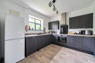 Stunning Matlock Bath Home - 8