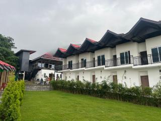 Aabuu Babuu Resort & Banquet - 1