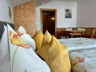 Appartement Vogelnest mit Dachsteinblick & Pool - 0