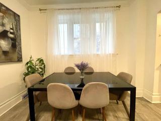 Academic Oasis: Modern Flat Near WesternU & Trails - Holiday Home - 6