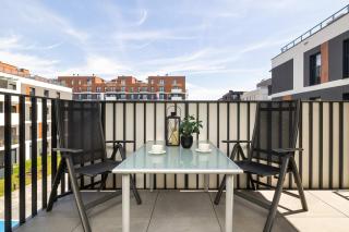 Przestronny Apartament z Miejscem Parkingowym w Katowicach by Noclegi Renters - 7