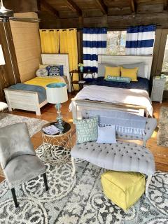 Luxury Glamping Cabin with Waterfront Access near Lake Texoma, Oklahoma - 3