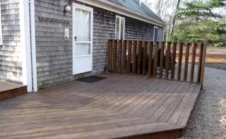 Pet-Friendly Serene Martha’s Vineyard Cottage with Skylights in Edgartown, Massachusetts - 7
