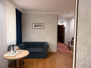 King Hotel Astana - 5