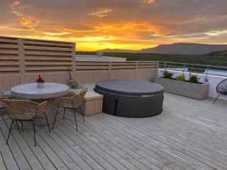 Luxury Penthouse Hot Tub Perfect Eclipse View - 1