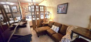 Gorgeous Container for a Romantic Getaway on a Ranch with Incredible Views in Gainesville, Missouri - 9
