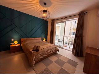Stylish 3 Bedroom Apartment Steps from Gzira Seafront - 8