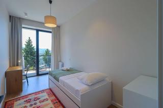 Spacious 2BR with balcony in Chughureti - Wehost - 8