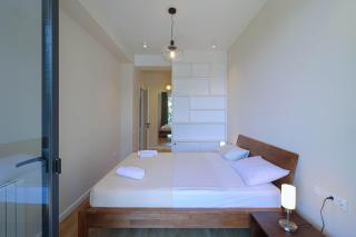 Spacious 2BR with balcony in Chughureti - Wehost - 1