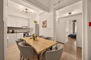 Rakoczi Grand Residence 4BR 4BATH Apartment in Central Budapest - 1