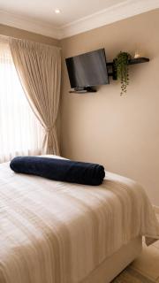 Azania Bed & Breakfast - 8