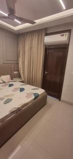 Good room with all amenities and good host - 4
