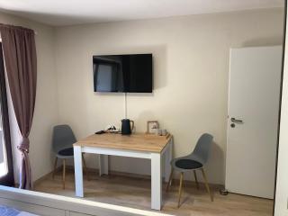 ruhiges Gästezimmer mit King-Size-Bett - 8