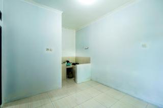 RedDoorz at Pondok Diana Pantai Ujung Genteng 4 - 8