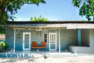 RedDoorz at Pondok Diana Pantai Ujung Genteng 4 - 1
