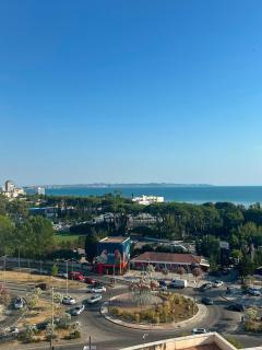 Avia Sea View Apartment - 3