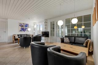 Fantastisk Stråtækt Feriehus Med Pool Sj450 - 1