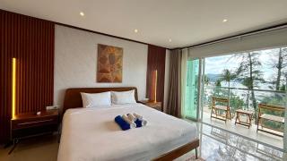 Time Out Beachfront Suites - 8