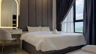 White Cozy Home for 6 Pax near IOI City Mall with Cuckoo Water & Free WiFi Netflix - 9