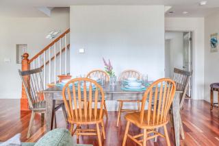 Twin Rocks Beach House - 1