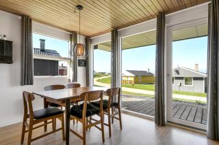 Godt Beliggende Feriehus Med Havkig Sj1026 - 3