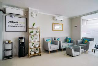 Urbanview Hotel Bari Syariah Palembang By RedDoorz - 2