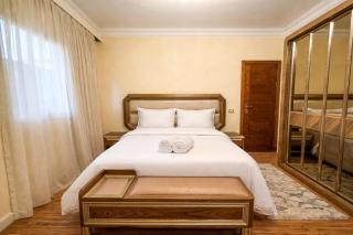 Nilefront 3BDR Apartment with Panoramic Views l Agouza - 2