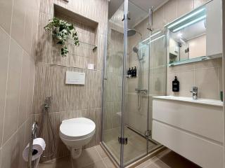Cosher - Luxury Studio with Garden & Parking - 3