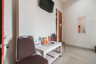 RedDoorz Plus near Palembang Airport 3 - 9