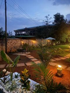 MILIMANI DRIVE LIVINGs - 5