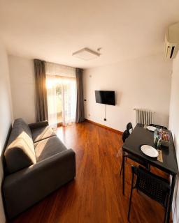 Del Console Apartment - Near Bari Airport & Station - Modugno - 0