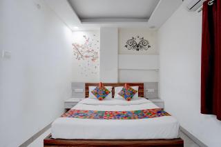 FabHotel Saanvi Paradise - 2