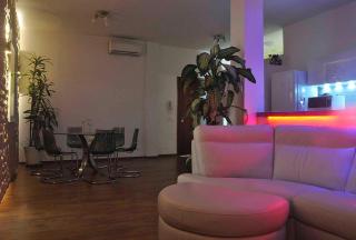 Reggio Emilia Central Design Apartment - 7