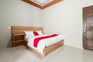 RedDoorz Syariah at Penginapan Kamalo Padang - 3