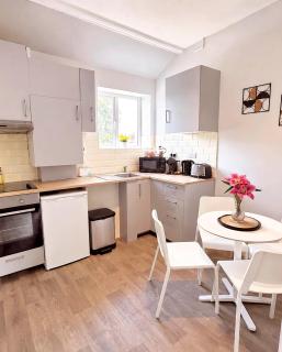 Donnybrook Townhouse - 1