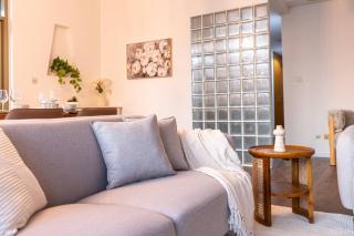 Elegant 3BR Family - Cozy Haven Escape - 3