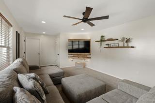 New! Cozy Family Getaway: Amish Farmland|Patio|Washer & Dryer|Central Lancaster County - 4