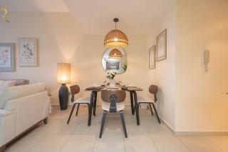 Luxe 1BR Haven - Modern Elegant Retreat - 7